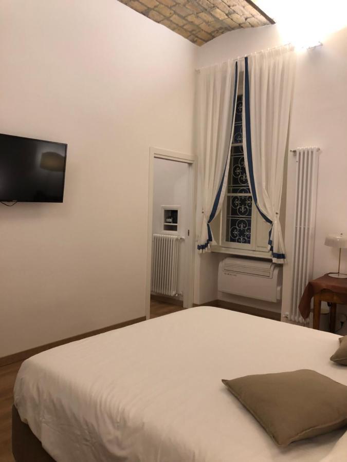 Domus Alfieri Al Colosseo Rzym Zewnętrze zdjęcie